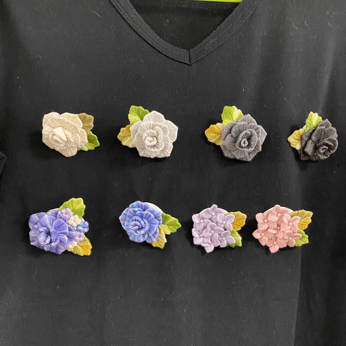 刺繍ブローチ 薔薇ブローチ 立体ブローチ