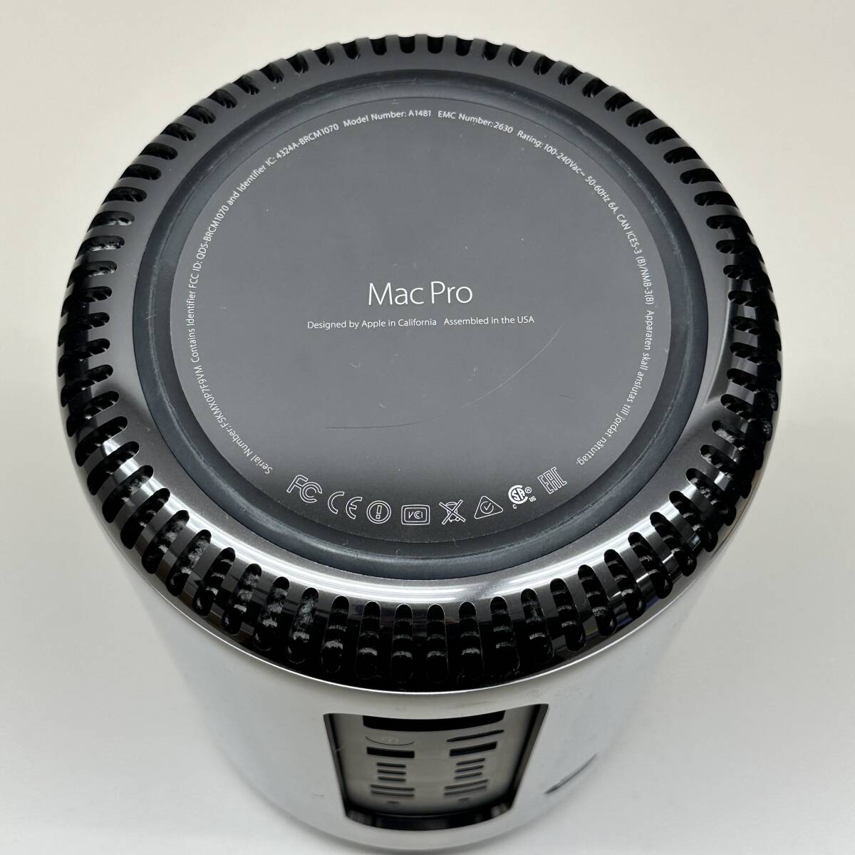 Apple MacPro A1481 macOS クアッドコア Xeon E5 3.7GHz 64GB 256GB(SSD)の画像6