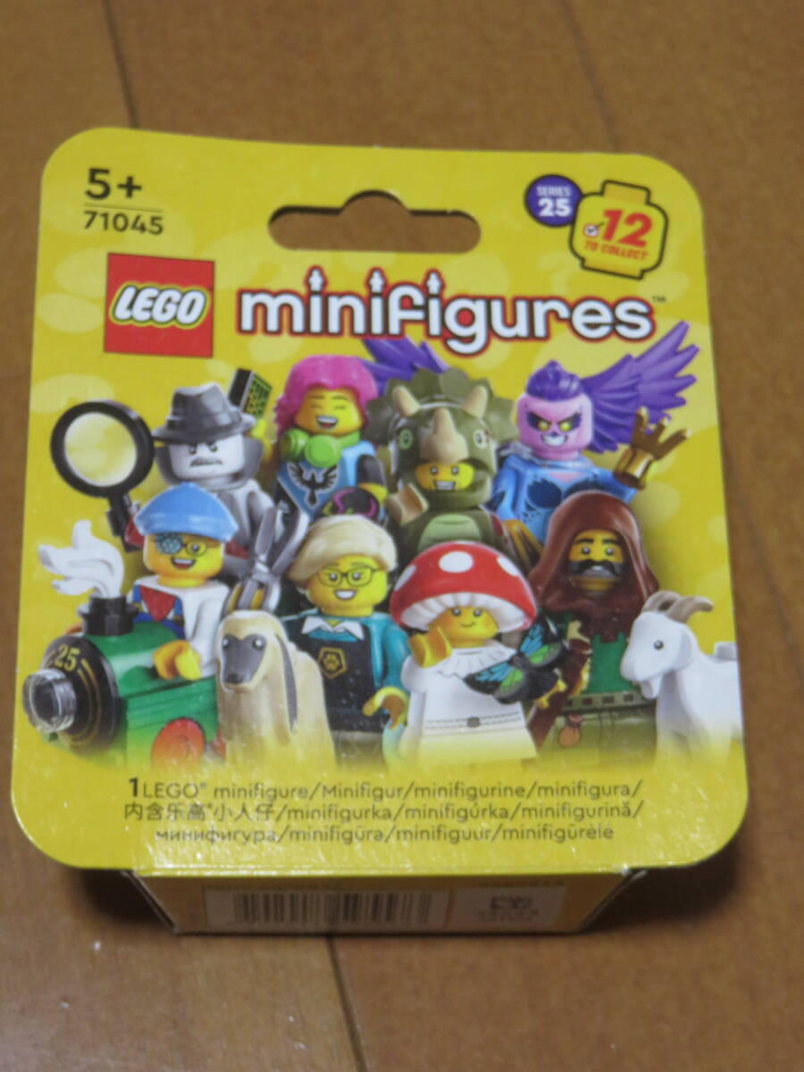 トリケラトプス・ガイ LEGO レゴ 71045 ミニフィグ ミニフィギュア