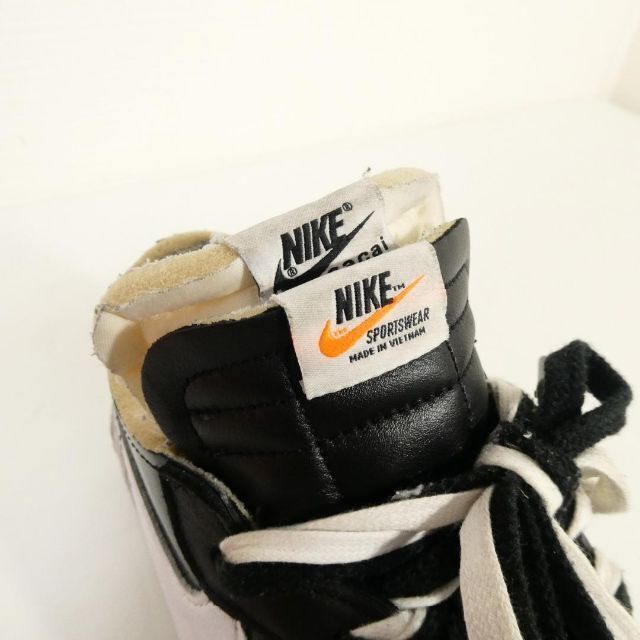 良品 NIKE×sacai ナイキ×サカイ DM6443 コラボ ブレーザー サイズ27.5㎝ 黒×白 ローカット スニーカー パテントレザー レースアップ_画像9