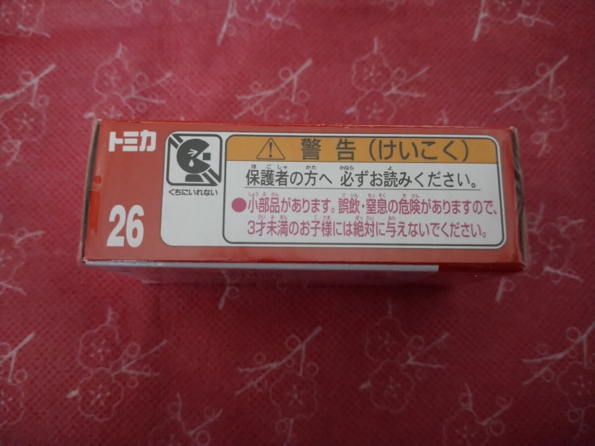 ☆トミカ NO.26 トヨタ クラウン☆ 2020シール・専用ケース付き・送料込みです。の画像5