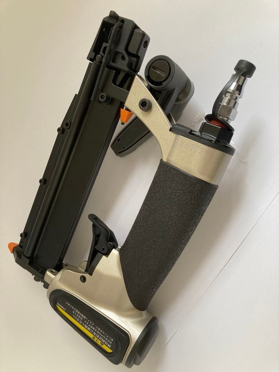 ピン釘打機 HiKOKI(ハイコーキ/日立工機)釘足長15~35mm NP35A ピン釘打機 HiKOKI(ハイコーキ/日立工機)釘足長15~35mm NP35A