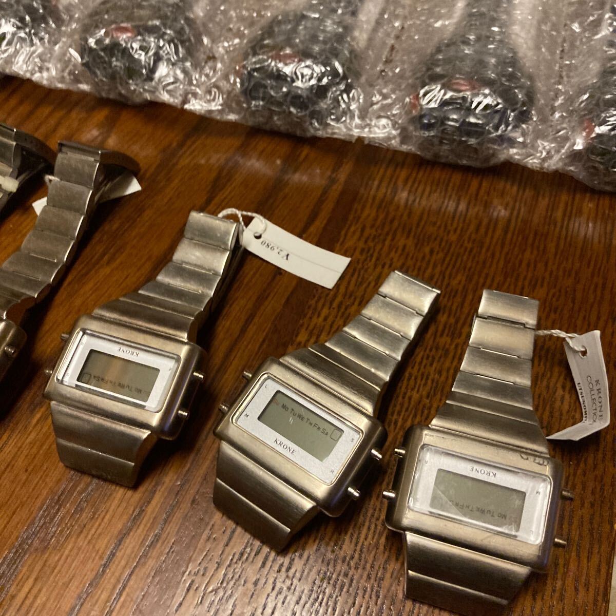 未使用品 大量 BELAMI LED腕時計 未使用品 大量 まとめ売り ベラミ LED まとめ売り 腕時計 電池切れ デッドストック Krone guard Angelの画像4