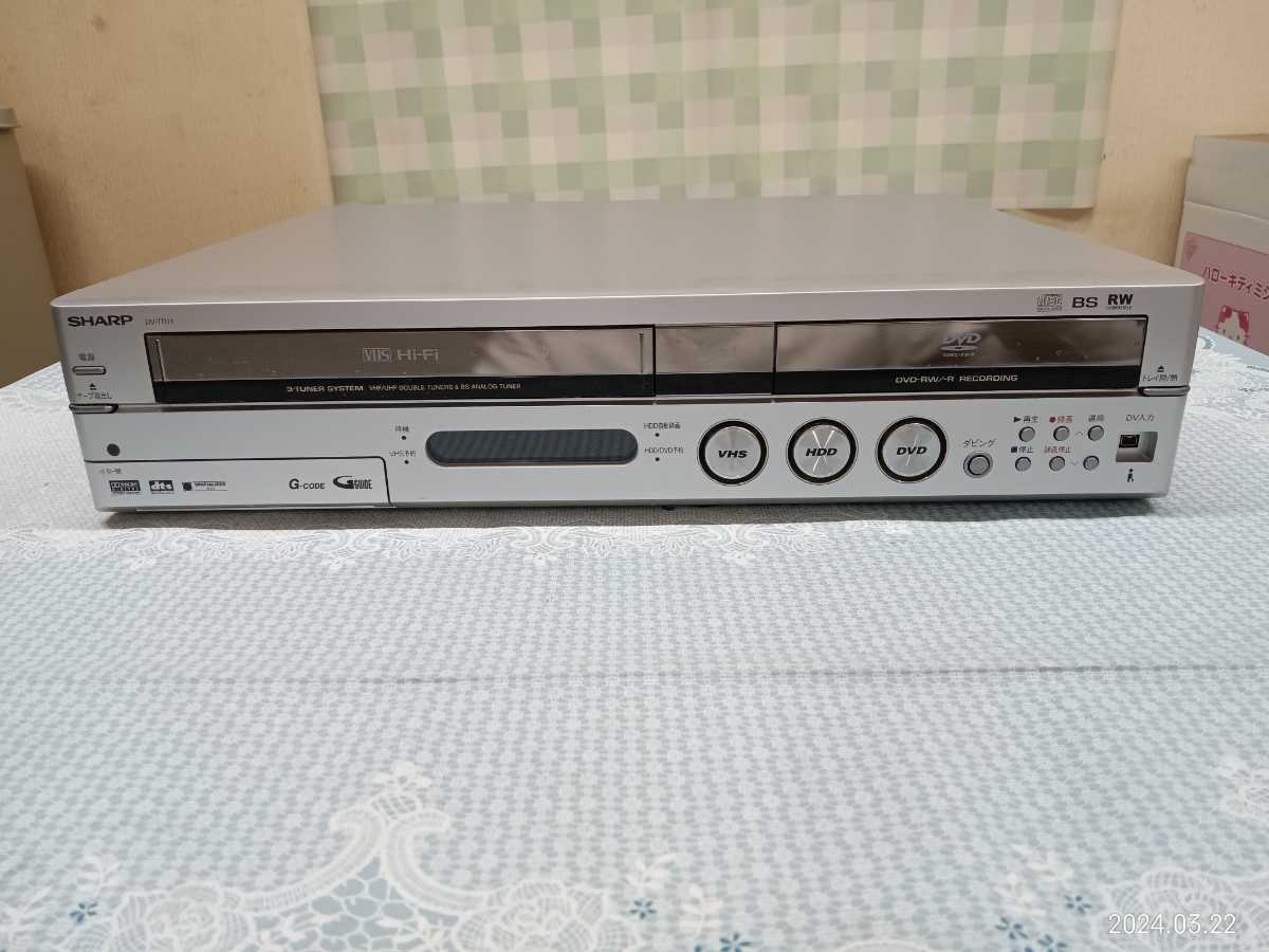 SHARP video one body DVD recorder DV-TR11