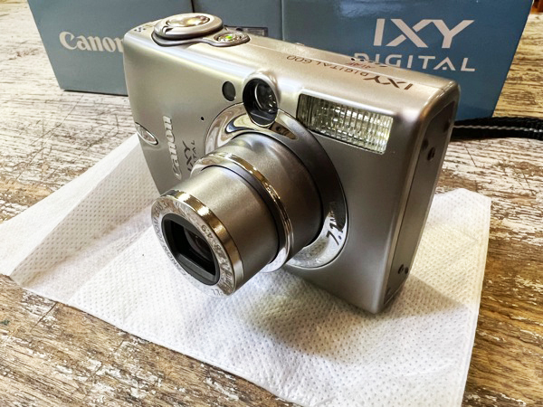 動作確認/初期化済み Canon キャノン IXY DIGITAL600 コンパクトデジタルカメラ デジカメ コンデジ シルバー 元箱 バッテリー 充電器付き_画像5