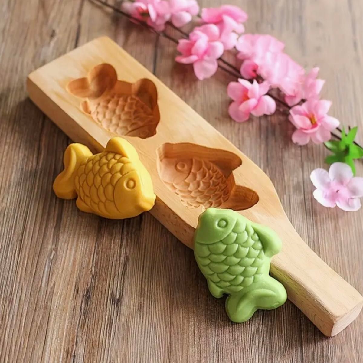 木製ケーキ型　金魚鯉型月餅型　菓子型 木製 彫刻 木彫 木型 型枠 型 和菓子 調理 