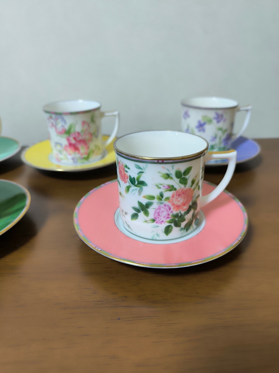 鳴海製陶　NARUMI　JAPAN　カップ ティーカップ 色違い5客セット　 金縁　コーヒー アンティーク 花柄 食器 陶器_画像3