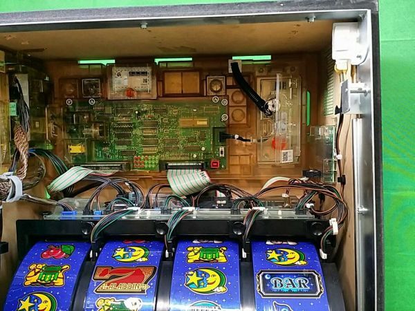 パチスロ アラジン AII (A10204)A II ZSコイン不要機付き　スロットslot　パチスロ実機家庭用　格安スタート＊　_画像3