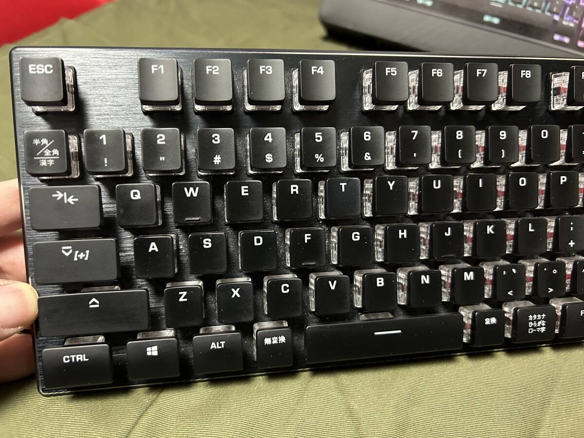 動作OK ROCCAT Vulcan TKL RGB ゲーミングキーボード 日本語配列 静音 リニア(赤軸相当) テンキーレス_画像3