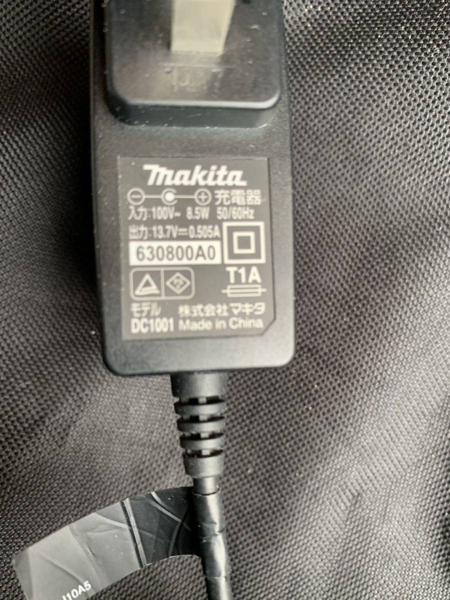 マキタ★makita●充電器【DC1001】100V→13.7V/0.55A◇マキタクリーナー10.8V バッテリー内蔵タイプ用★送料0円_画像2