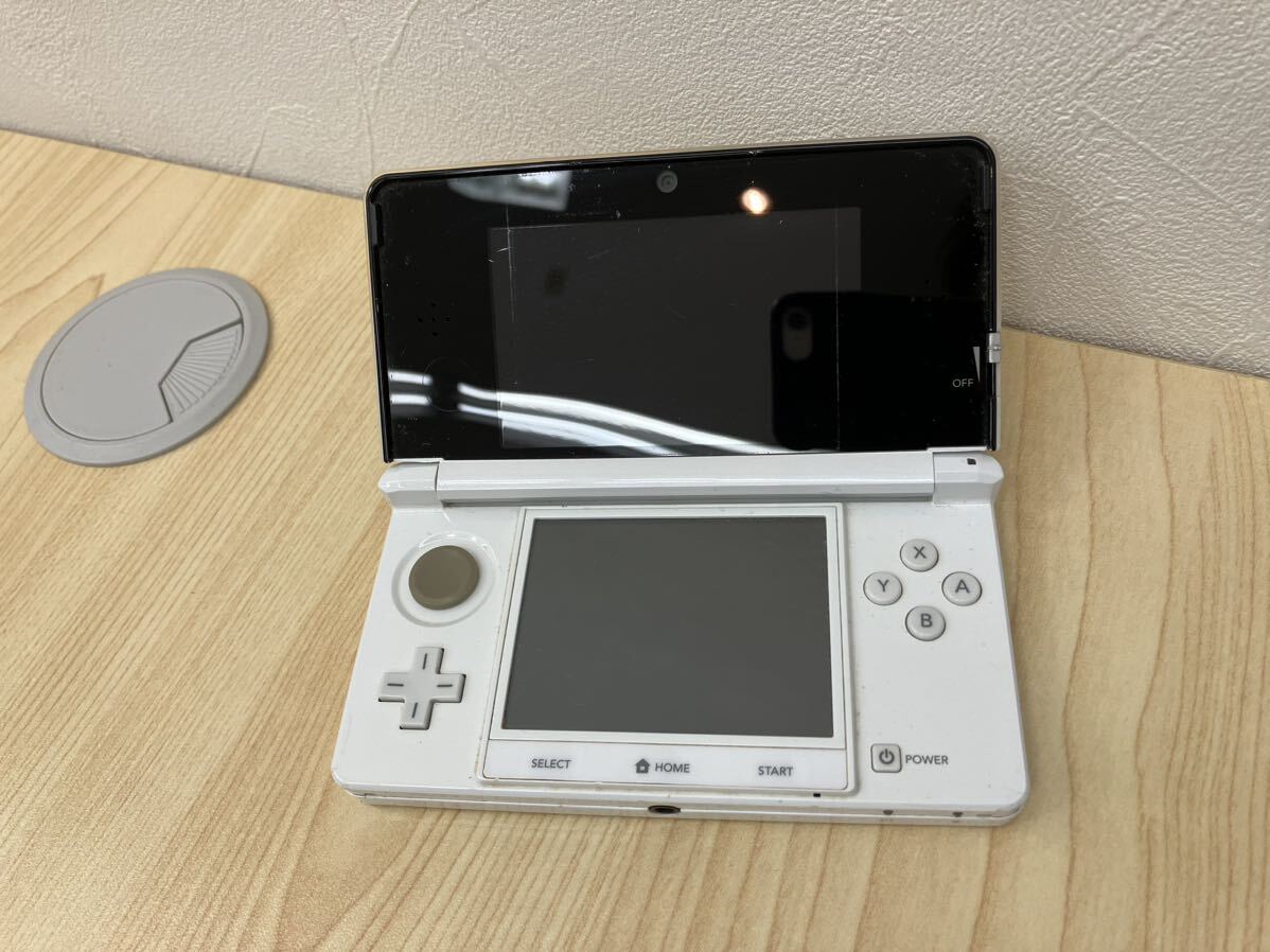 「H6796」ニンテンドー 3DS 本体 CTR-001 ホワイト 初期化済_画像1