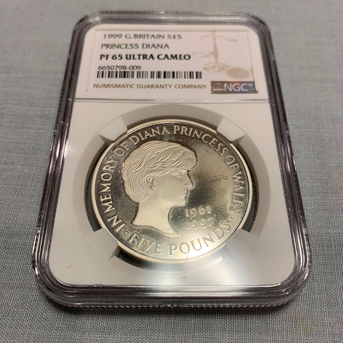 1999年ダイアナ妃追悼記念コイン　シルバープルーフ5ポンド銀貨　NGC PF65UC_画像1