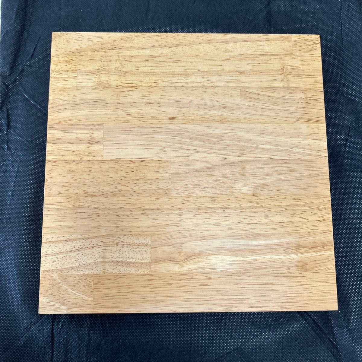 未使用　ラ・バーゼ　正方形　まな板　カッティングボード　木製　有元葉子　26cm