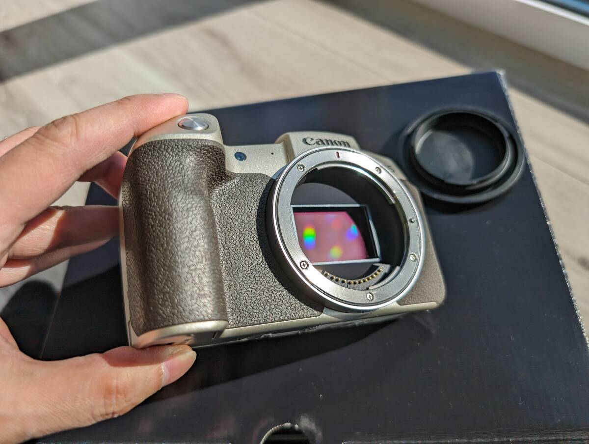 【ほぼ未使用】Canon キヤノン EOS RP ボディ ゴールド フルサイズミラーレス一眼カメラ