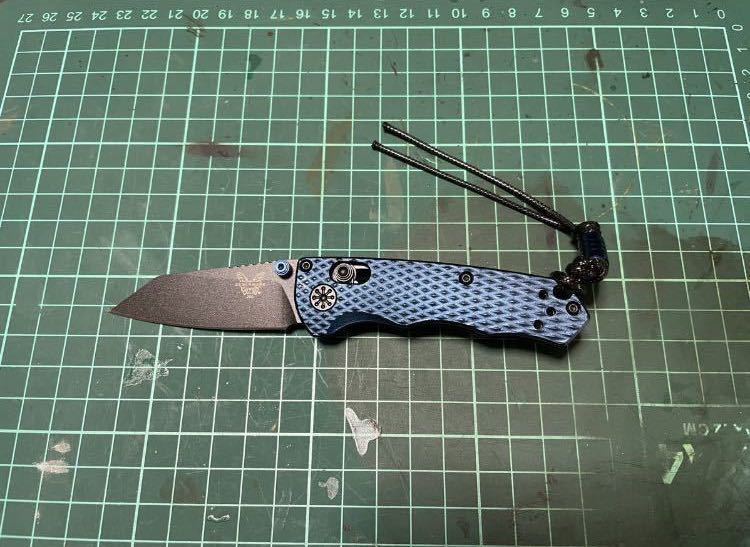 Benchmade 11941 ブルー ナイフ 。ベンチメイド 登山 釣り キャンプ ブッシュクラフト クマ対策 護身用 狩猟 鹿狩 猪狩 熊狩 クマ_画像2