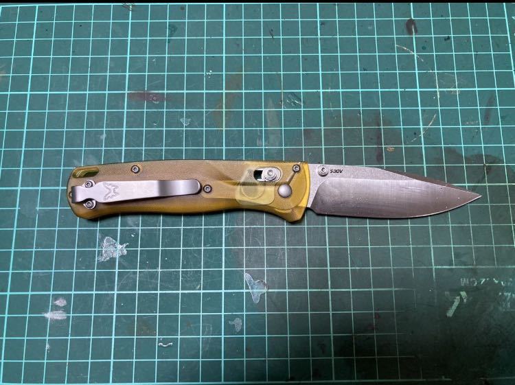 Benchmade 535BK-4 バグアウト ナイフ 。ベンチメイド 登山 釣り キャンプ ブッシュクラフト クマ対策 護身用 狩猟 鹿狩 猪狩 熊狩 クマ_画像4