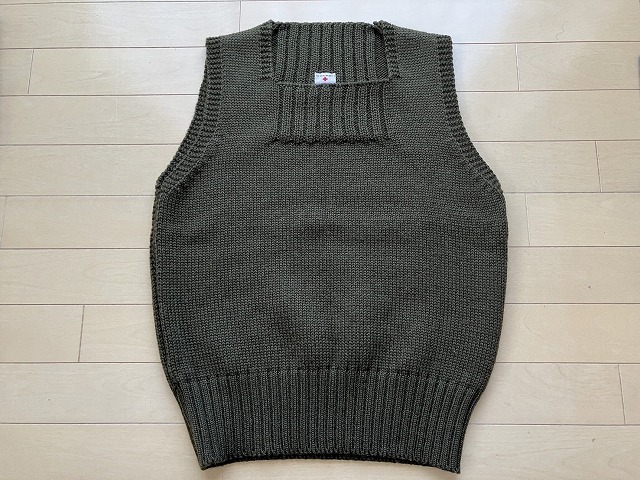 送込:THE REAL McCOY'S(ザ リアルマッコイズ)【SWEATER, SLEEVELESS レッドクロス(ウールニットベスト),MC20101,OLIVE,36】未使用:バッグ付_画像3