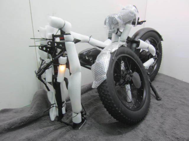 未使用 SPTEBIK 電動自転車 ファットバイク 20インチ 極太タイヤ ウインカー バックミラー 500Ｗモーター 48V10Ah 公道走行不可 の画像2
