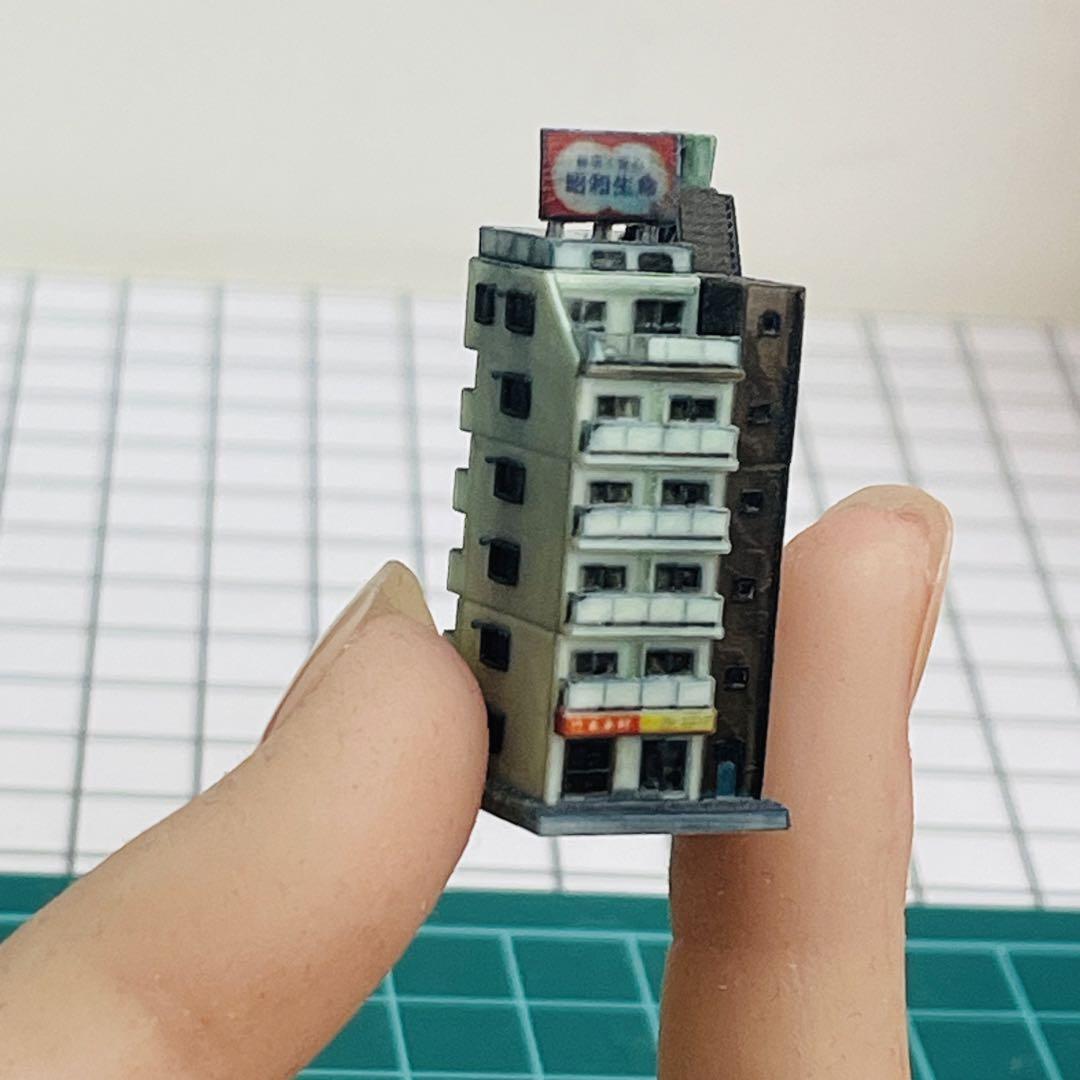 ミニチュア　ビル　ジオラマに　フィギュアに　1/64より小　住宅模型　ミニチュアイメージ　Nゲージより小　　建築模型_画像2