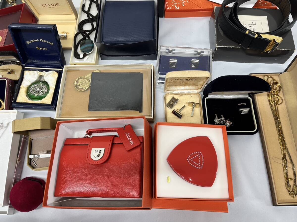 * boxed in the case wristwatch accessory summarize set approximately 150 point Dunhill Celine Dior Cartier Loewe Givenchy etc. *