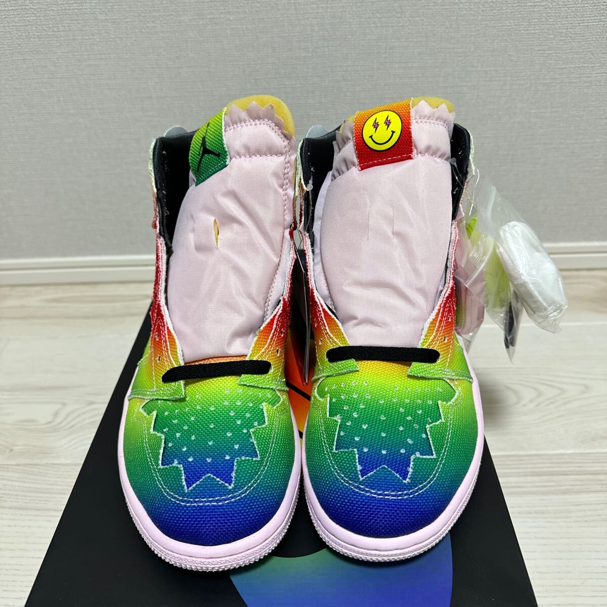 国内正規NIKE AIR JORDAN 1 RETRO HIGH OG J Balvin RAINBOW ナイキ エアジョーダン ジョーダン SP バルビン_画像4