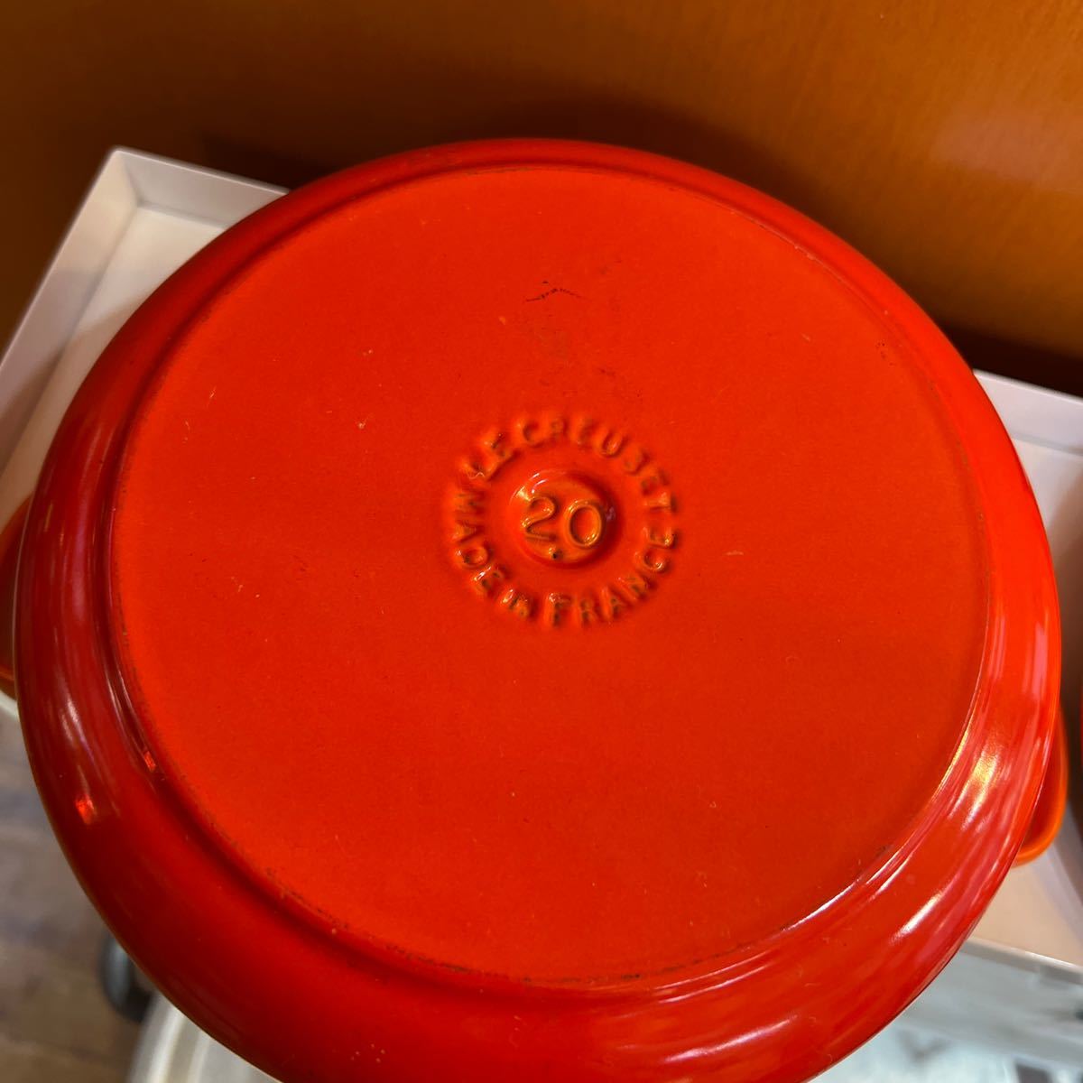 80 ル・クルーゼ　LE CREUSET ルクルーゼ 調理器具 オレンジ ココットロンド　20cm　 ホーロー鍋 両手鍋 手渡し可能_画像7