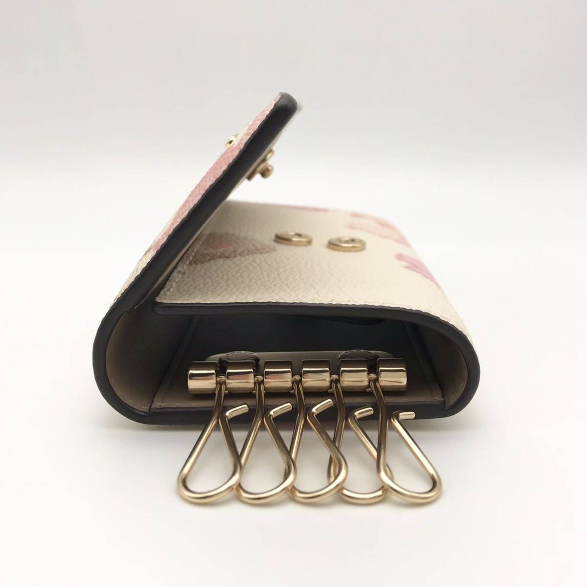 COACH ★大人気★ ファイブ リング キーケース フローラル プリント チョークマルチ CR835 IMCAH 新品 COACH ★大人気★ ファイブ リング キーケース フローラル プリント チョークマルチ CR835 IMCAH 新品