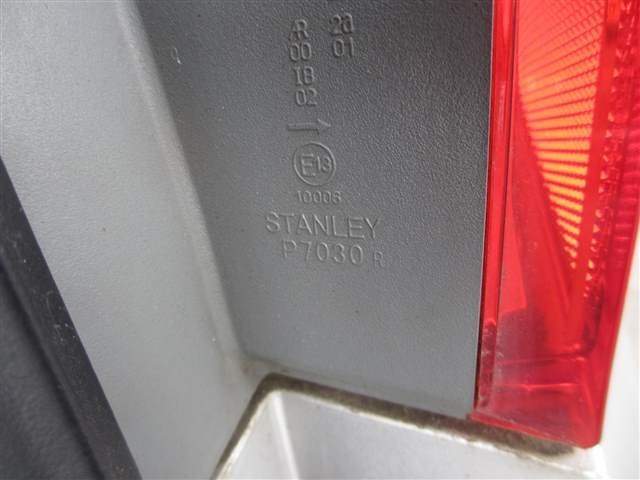 フィット GE6 H19年式 右テールランプ STANLEY P7030 No.230114の画像5