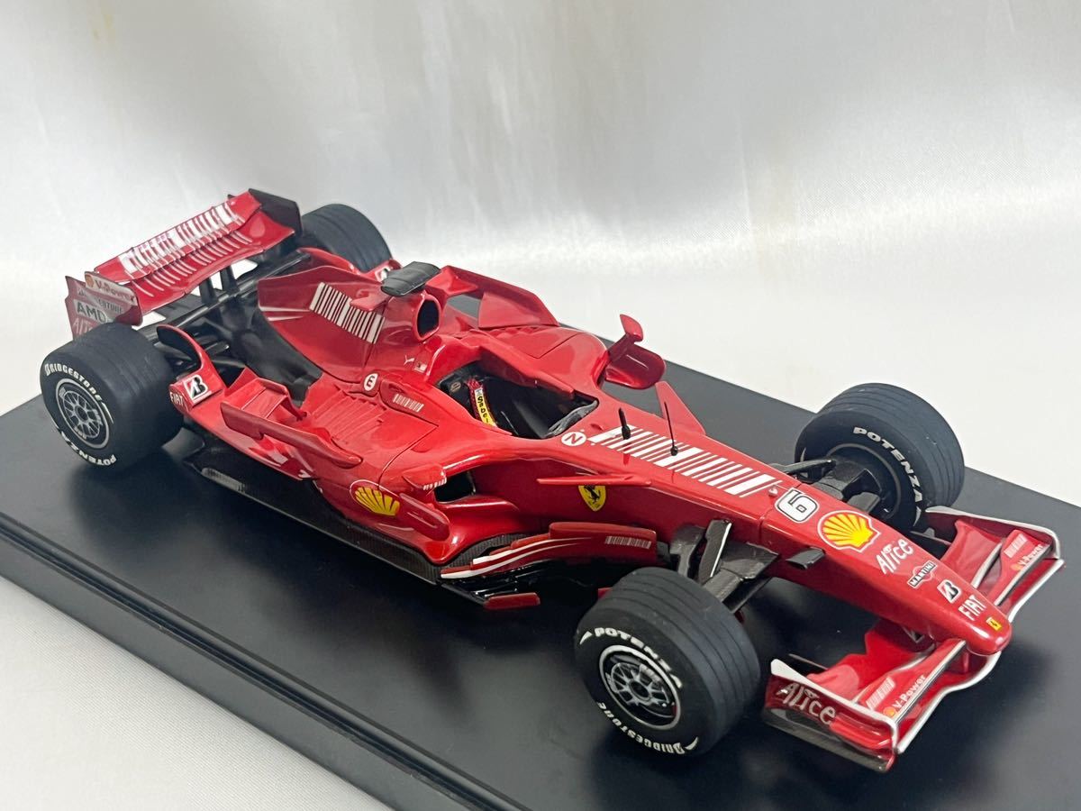 ドイツレベル 1/24 フェラーリ F2007 キミ・ライコネン 完成品_画像6