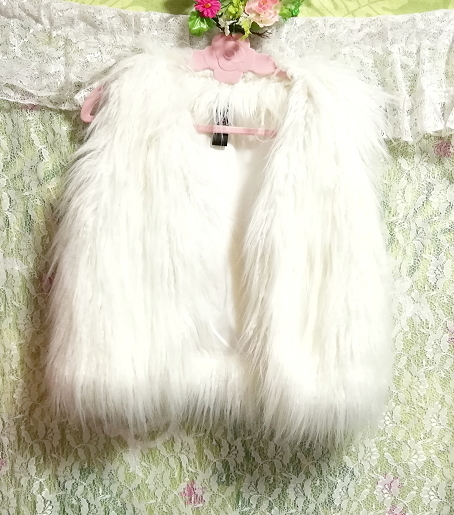 白ホワイトフワフワミニベスト/カーディガン/羽織 White fluffy mini vest cardigan