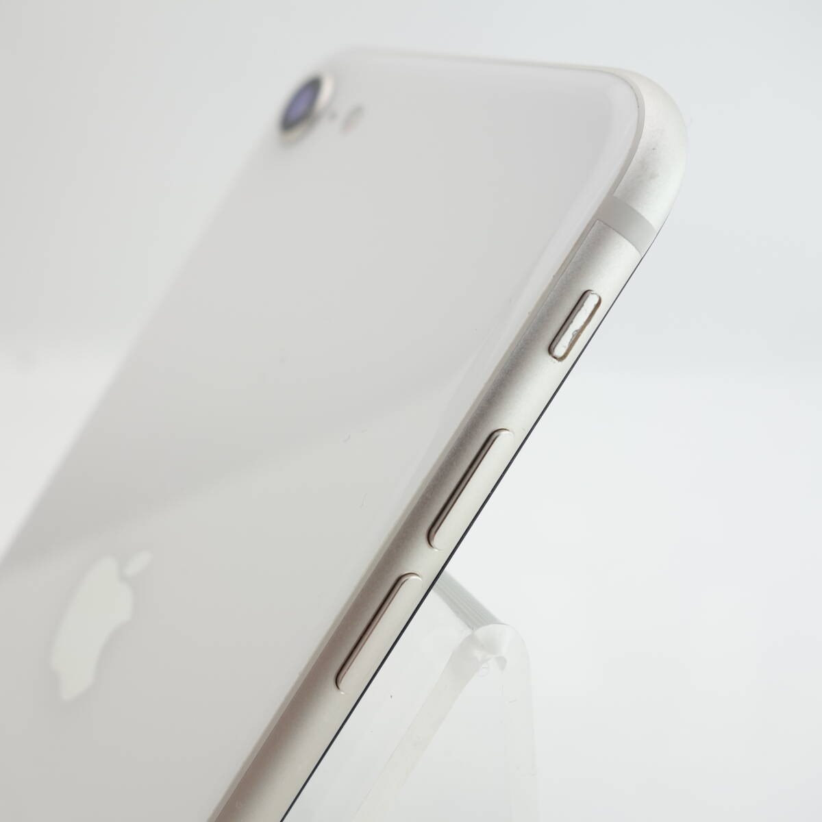 【ジャンク】iPhoneSE3 256GB ホワイト Appleストア版SIMフリー 画面割れ リカバリーモード 部品取り用_画像3