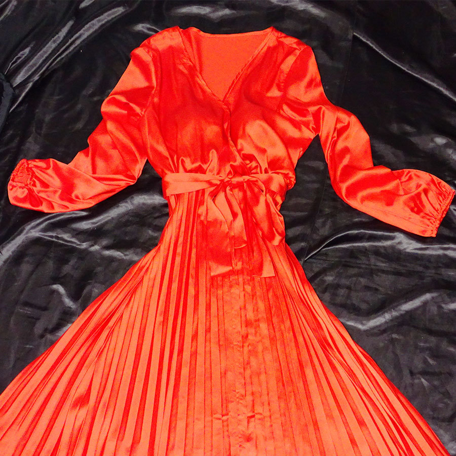 光沢 サテン ナイロン つるつる カラー プリーツ ドレス 大きいサイズ オレンジ_画像4