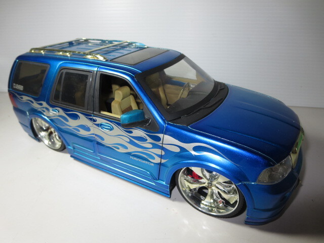 1/18 JADA 2003 リンカーンナビゲーター LINCOLN NAVIGATOR ミニカー 24/3M(1)3-3 の画像7