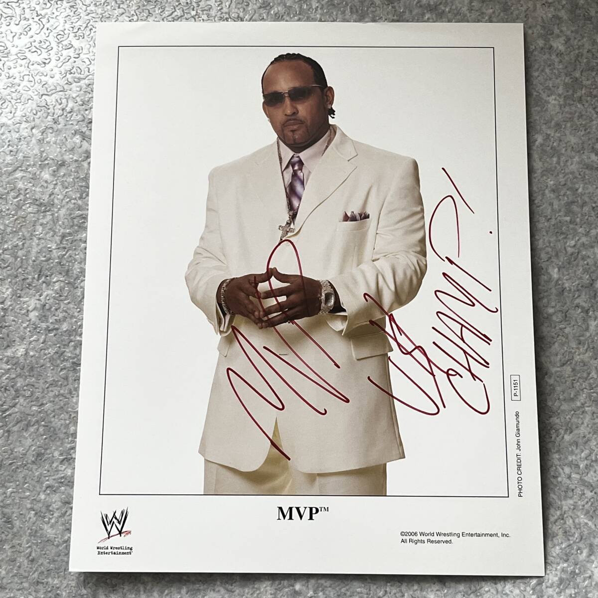 WWE* New Japan US. person MVP autograph autograph WWE official promo 
