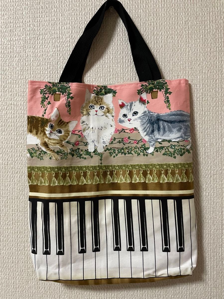 トートバッグ　レッスンバッグ　ピアノ　猫　鍵盤　ネコ　　