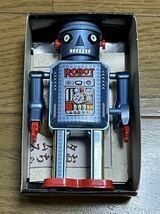 * antique robot *R-35*zen my * tin plate robot * box attaching * increase rice field shop corporation *