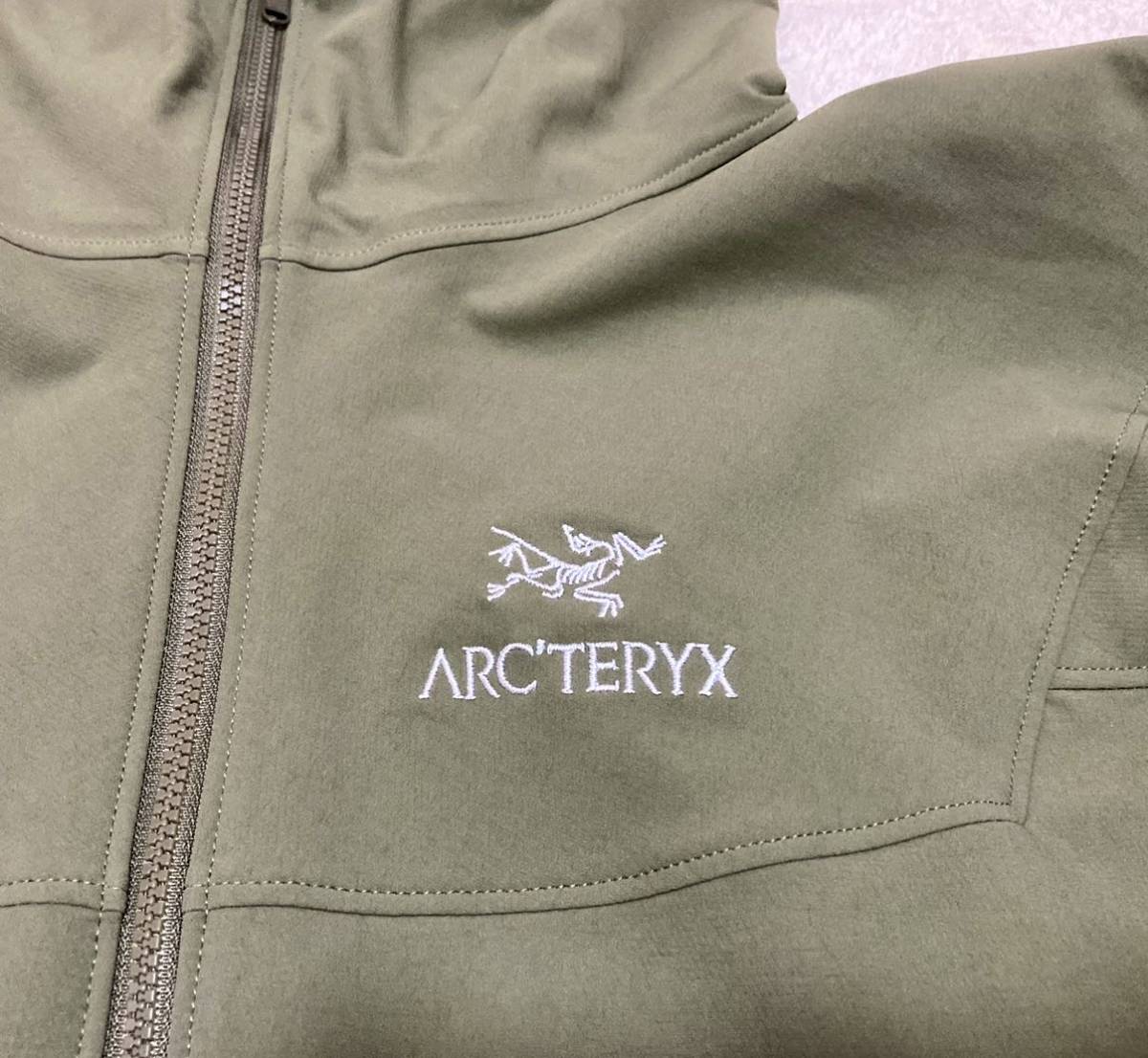 新品・希少色 ARC'TERYX アークテリクス GAMMA LT HOODIE JACKET 新品・希少色 ARC'TERYX アークテリクス GAMMA LT HOODIE JACKET