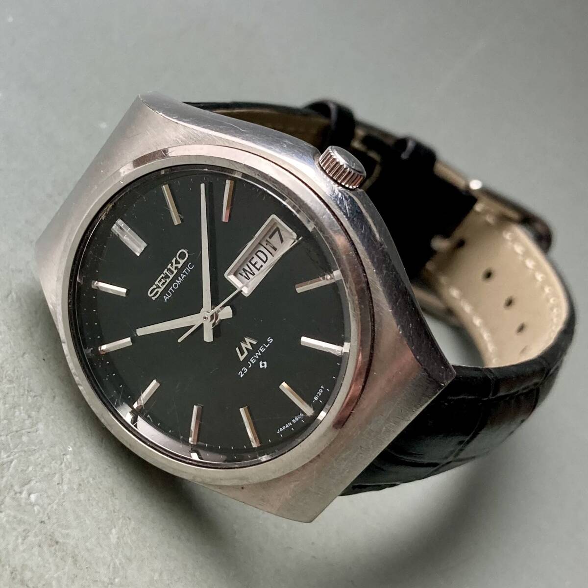 【動作品】セイコー SEIKO ロードマチック 腕時計 自動巻き 男性 ブラック Lorad Matic メンズ アンティーク AT ビンテージ ウォッチ_画像5