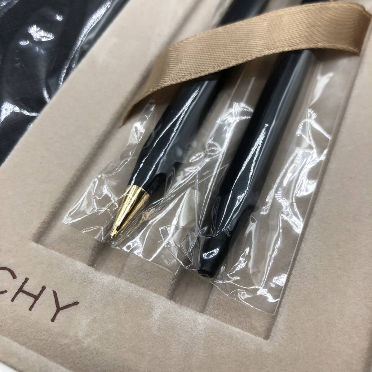 N) 未使用！◎GIVENCHY/ジバンシー シャーペン ボールペン 文房具 セット シャープペンシル ペンケース ブランド 黒 ブラック ◎ P0433_画像3