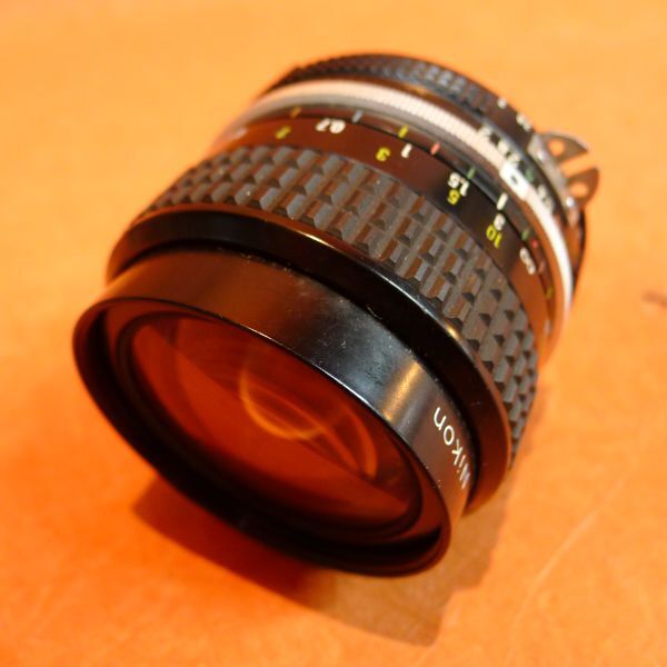 c240 Nikon カメラレンズ NIKKOR 24mm 1:2.8 マニュアルフォーカス 一眼レフ用 寸法：約直径5.3㎝×長さ6.5㎝/60_画像3