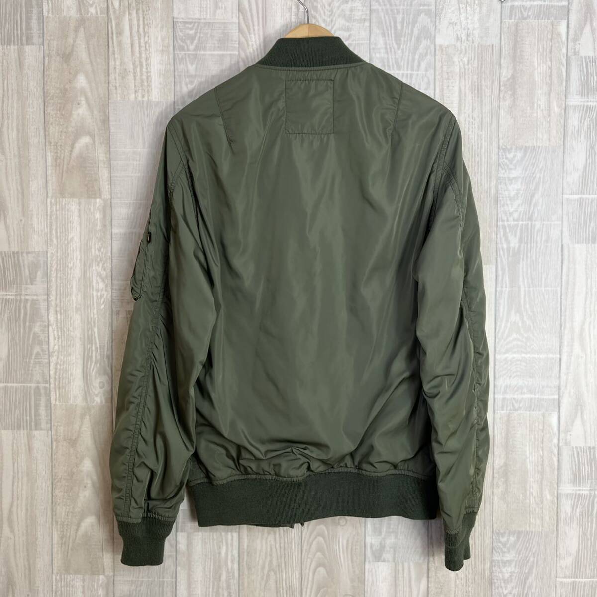 M3586 ALPHA INDUSTRIES アルファインダストリーズ フライトジャケット Lサイズ MA-1 オリーブグリーン メンズ ジップアップの画像4