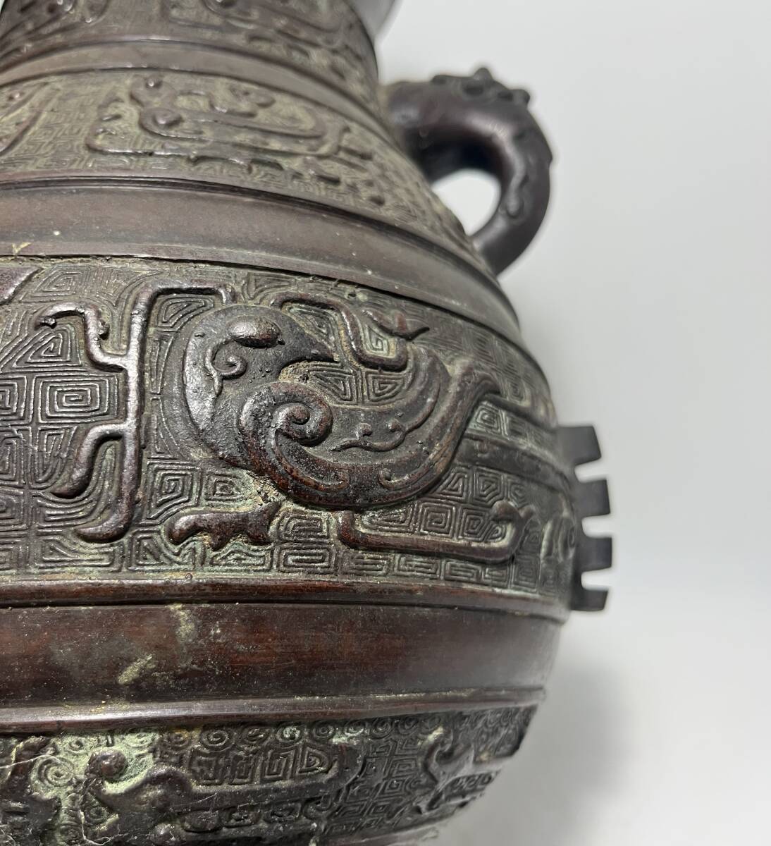 中国美術　明代　古銅製　饕餮紋獣耳銅花瓶　花器　銅器　H３０cm_画像6