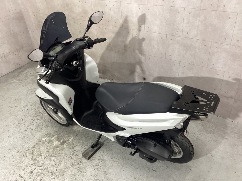 トリシティ125★美車★低走行9,469km・前後タイヤ新品・SP武川マフラー・3輪スクーター・グリップヒーター cy5526_画像8