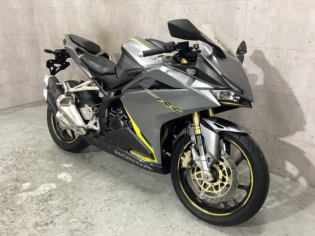 低金利2.9％～★美車★ホンダ CBR250RR・前タイヤ新品・ETC・フルカウル・割れ無し・スポーツ・インジェクション・MC51・ch9880の画像3