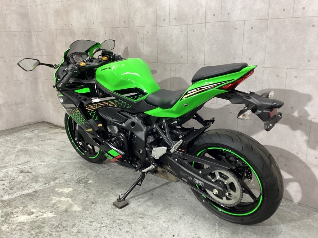 法定点検済み★美車★カワサキ ZX-25R SE・KRTエディション・上級モデル・ノーマル車・ABS・クイックシフター・NINJA・ZX250E ck1414の画像6