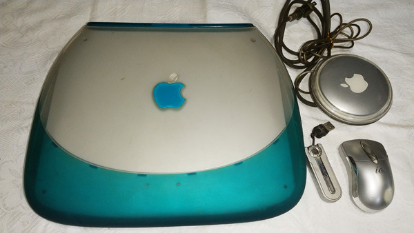  Apple iBook shell type laptop Junk 