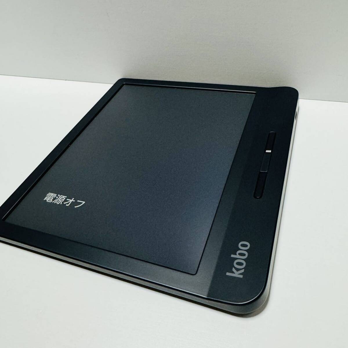 【極美品】楽天kobo Libra H2O 電子書籍 ブックリーダー