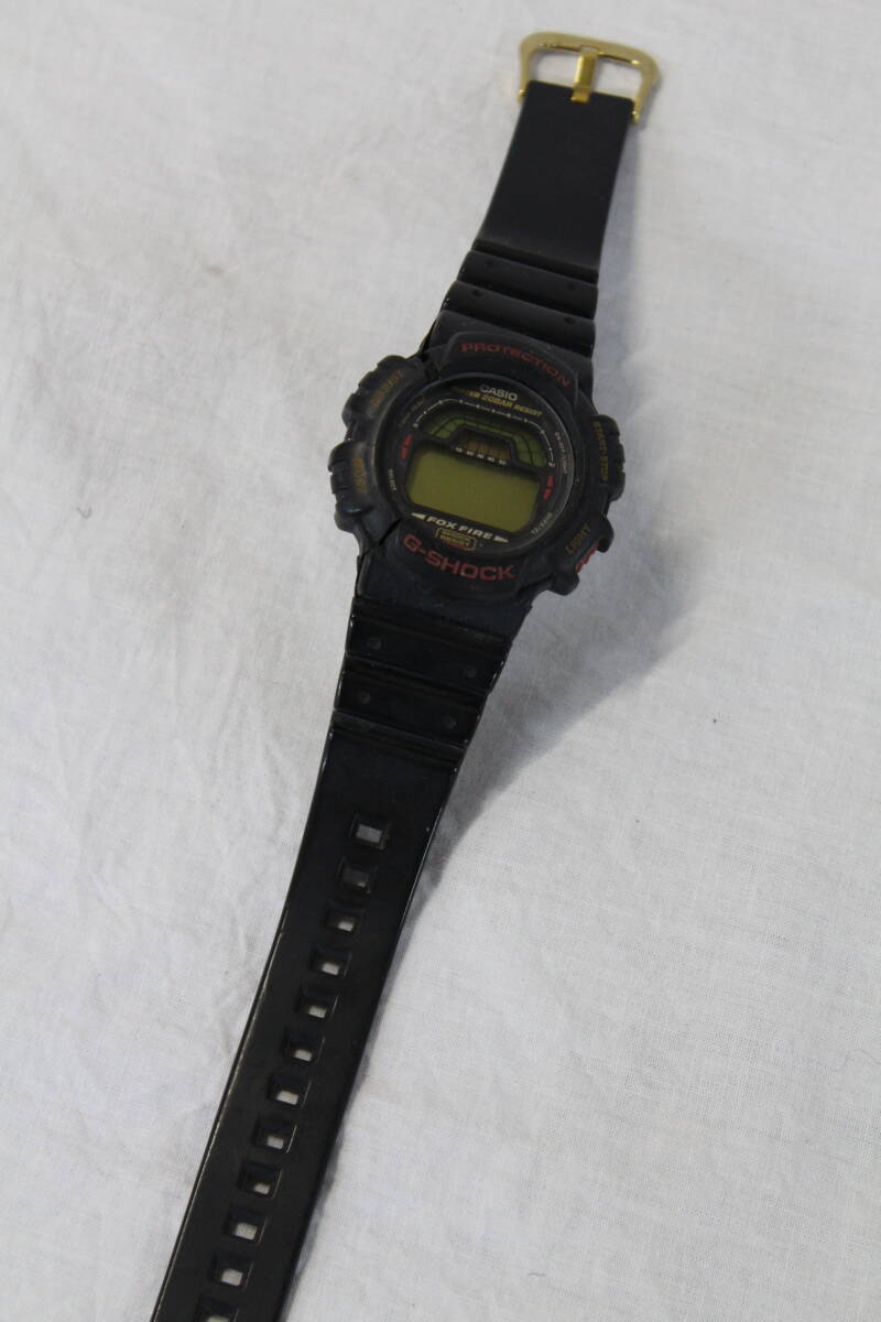 【0304B】(570) G-SHOCK DW-8700 電池切れ Gショック 外装破損 中古現状品_画像1