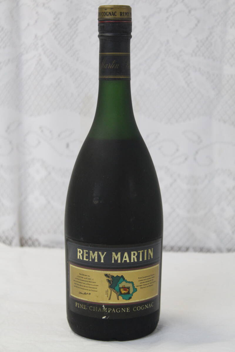 【0305C】(509) REMY MARTIN レミーマルタン COGNAC コニャック FINE CHAMPAGNE DEPUIS 1724 未開栓 700ml 40％ 長期保管品_画像2