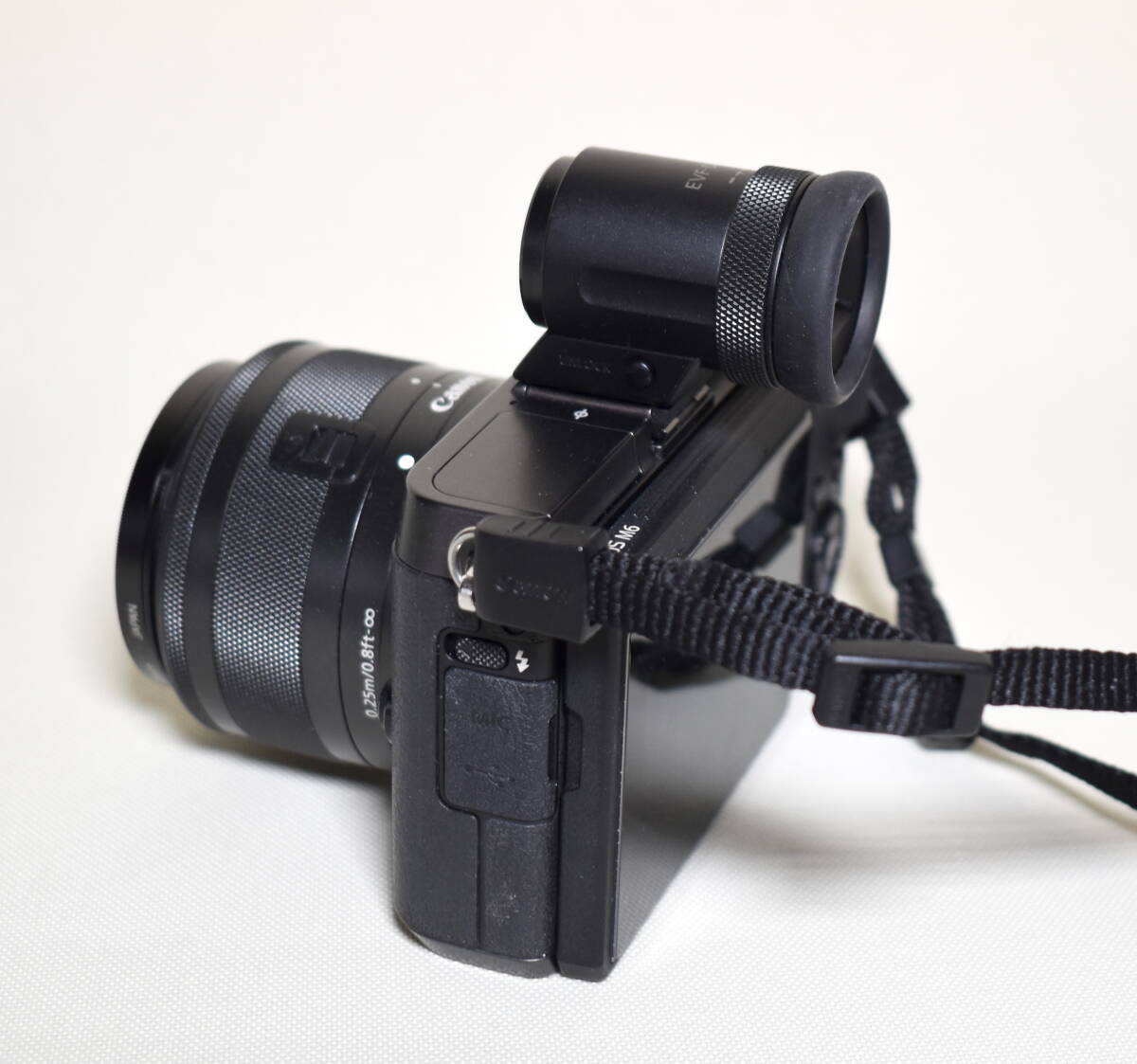 Canon EOS M6 ダブルズームキット EF-M 15-45mm/EF-M 55-200mm EVF-DC2付属 ミラーレス一眼カメラ_画像5